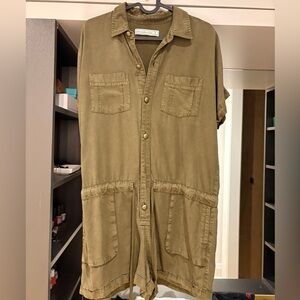Abercrombie & Fitch Casual Olive Button Down Romper